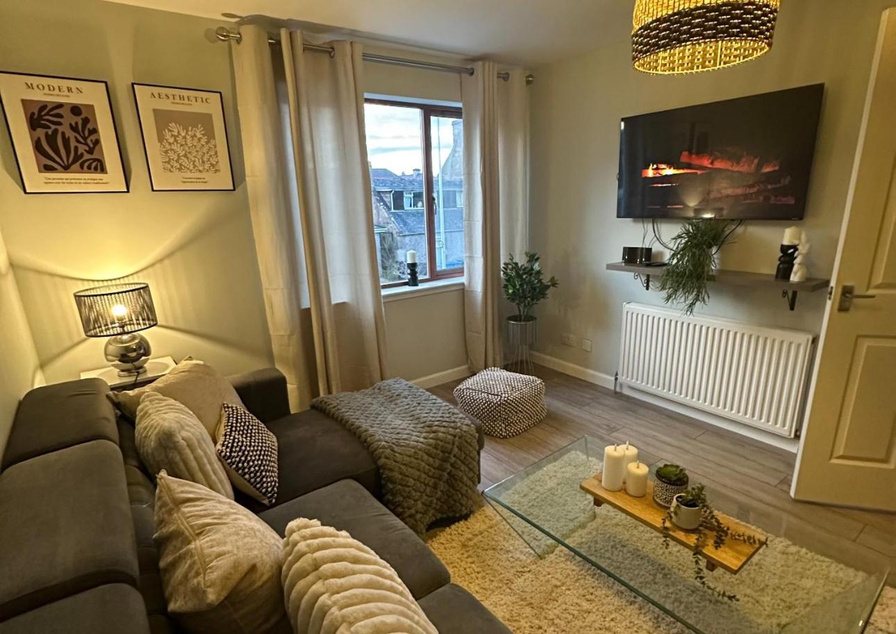 Lovely Modern 2 Bedrom Unit Close To City Center Dalneigh Exterior foto
